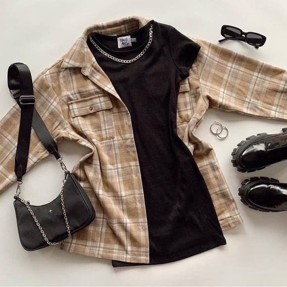 Princess Polly Oversized Plaid Flannel Shacket ✨ - Picture 5 of 5